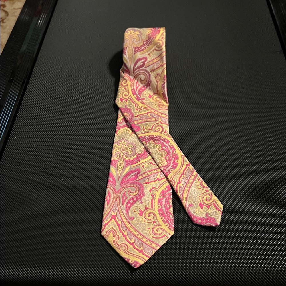Etro Milano Paisley Pink and Gold Men's Tie